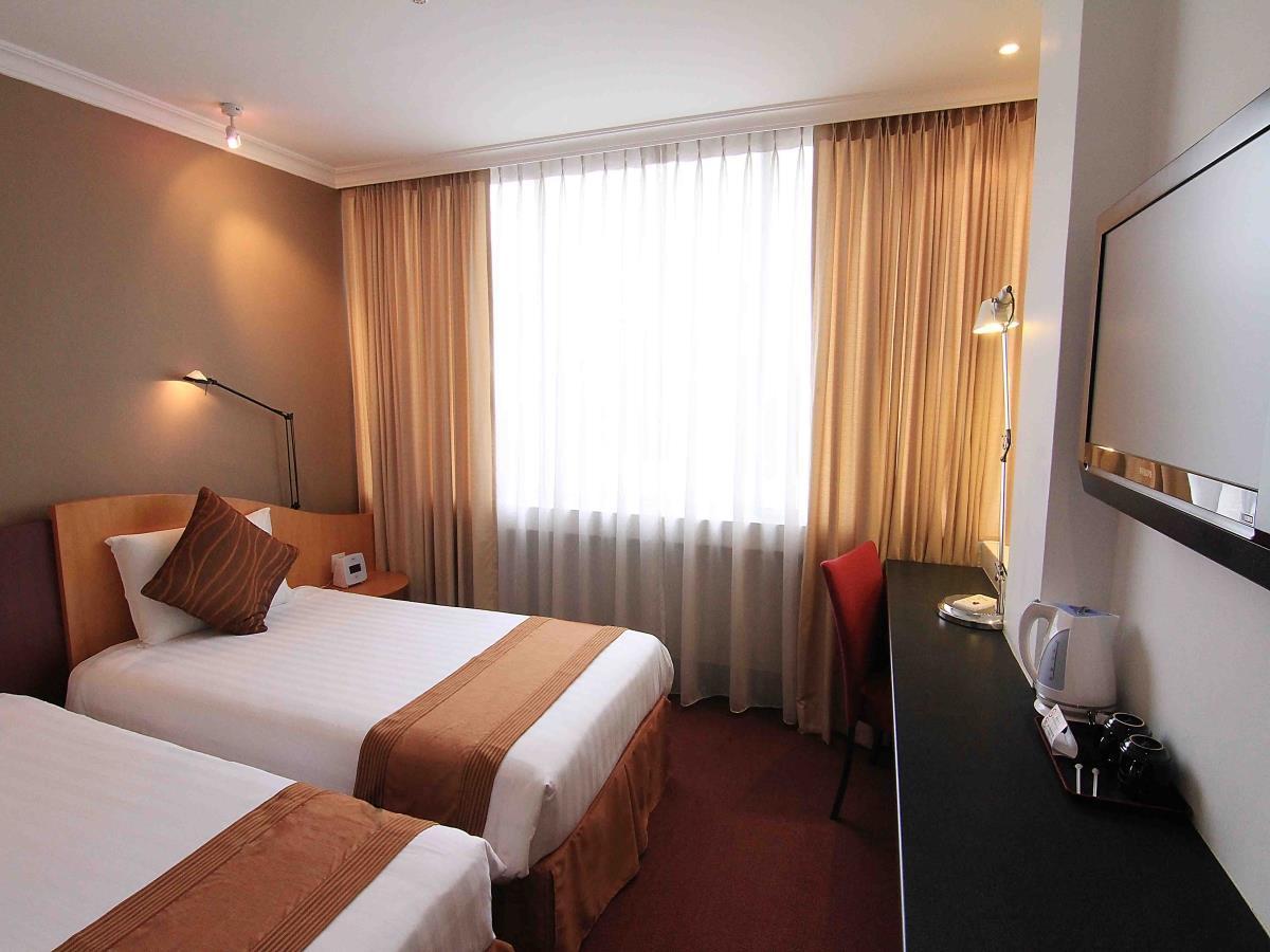 Metropolitan Ymca Singapore Room photo